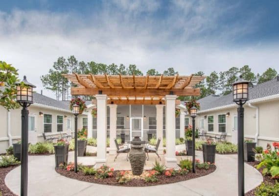 Benton House of Oviedo - Gallery Image 6