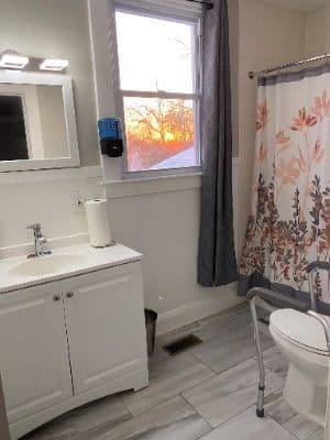 Evergreen Valley Assisted Living - Gallery Image 4