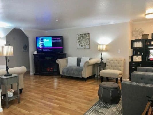 Forest Cottage - Gallery Image 2