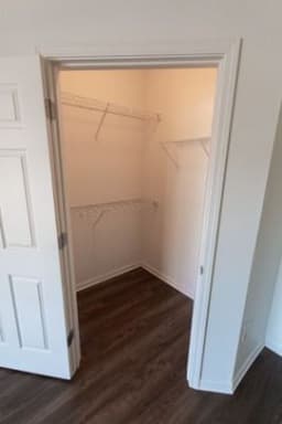 Brookhaven At County Line - Gallery Image 3
