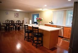 Acacia Home - Gallery Image 5