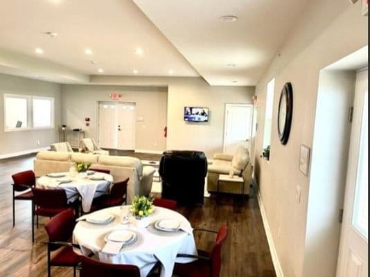 Evergreen Villas - Gallery Image 5