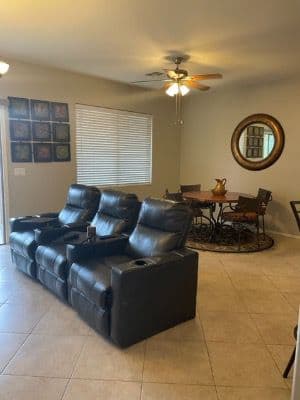 The Mom And Dad Solutions Assisted Living - Gallery Image 2