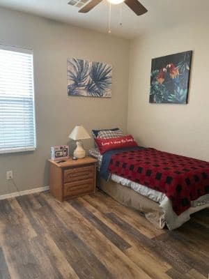 The Mom And Dad Solutions Assisted Living - Gallery Image 5