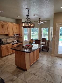 Crossroads Senior Living at Sunset Trail - Gallery Image 5