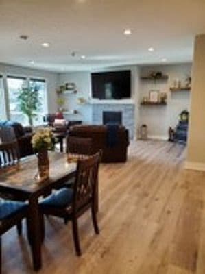 Garden View Manor - Gallery Image 1