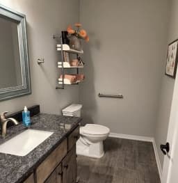 Garden View Manor - Gallery Image 6