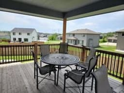 Garden View Manor - Gallery Image 2