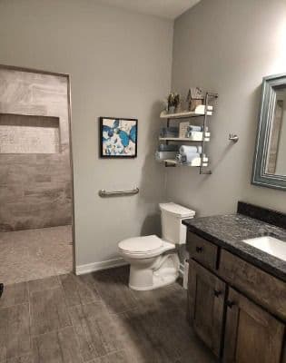 Garden View Manor - Gallery Image 4