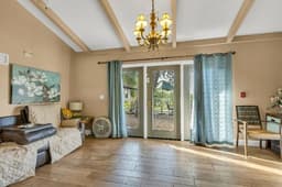 Queen Of Hearts Elder Care Of Orangevale - Gallery Image 6