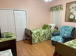Senior Paradise - Gallery Image 5