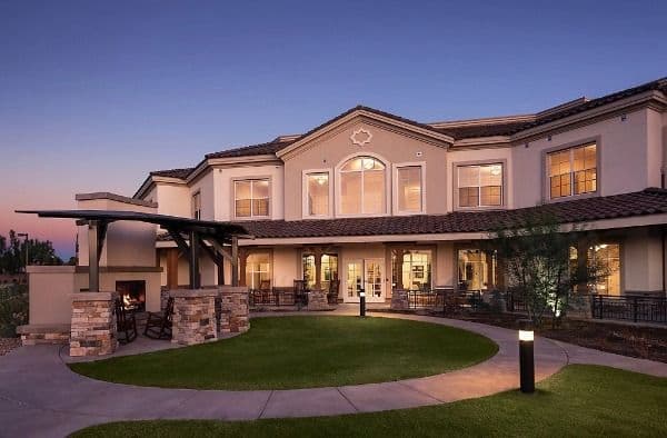 MorningStar Assisted Living & Memory Care at Arrowhead - Gallery Image 5