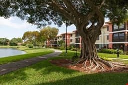 Willowbrooke Court At St Andrews - Gallery Image 2