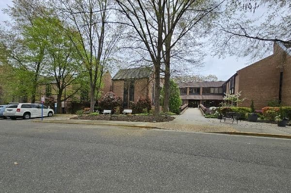 August Richmond - Gallery Image 2