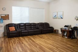 Aspen Meadows Care Home By Rn'S - Gallery Image 4