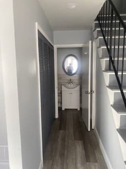 B Moore'S Home Away From Home 2 Llc - Gallery Image 6