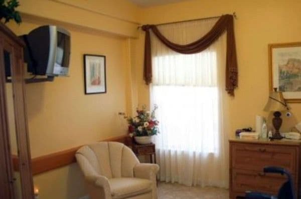 Villa Serene Assisted Living Ii - Gallery Image 5