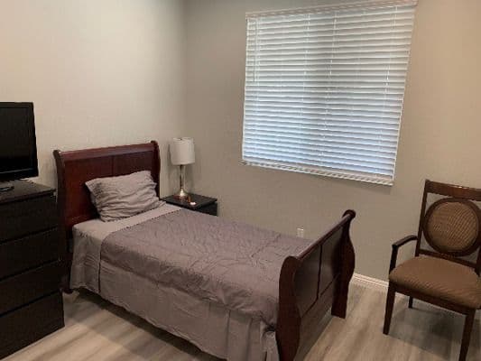 Elite Manor Amelia - Gallery Image 1