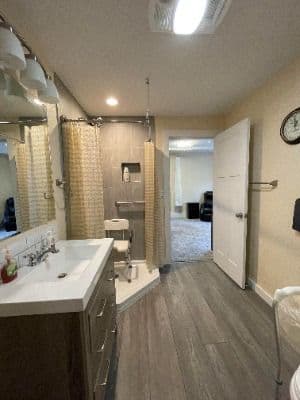 Hillview Senior Care Home, Misty Holliday - Gallery Image 6