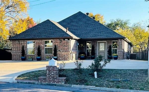 Silver Leaf - 2508 Crawford