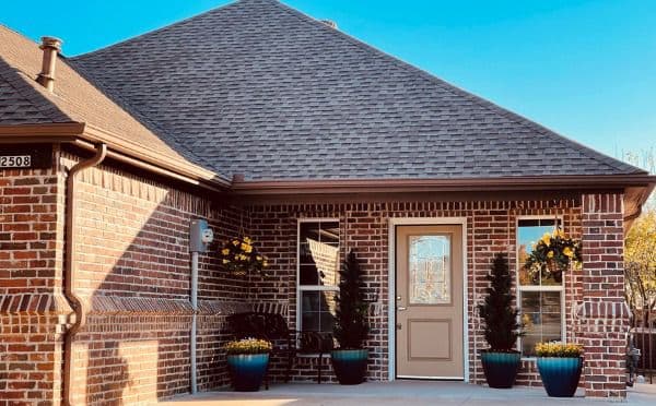 Silver Leaf - 2508 Crawford - Gallery Image 2