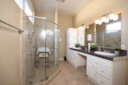 Golden Sunset Villa - Gallery Image 4