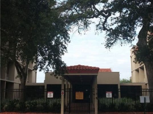 Angels Senior Living at Hacienda Villas - Gallery Image 1
