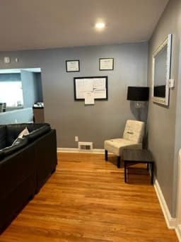 Stewart Manor Assisted Living - Gallery Image 2