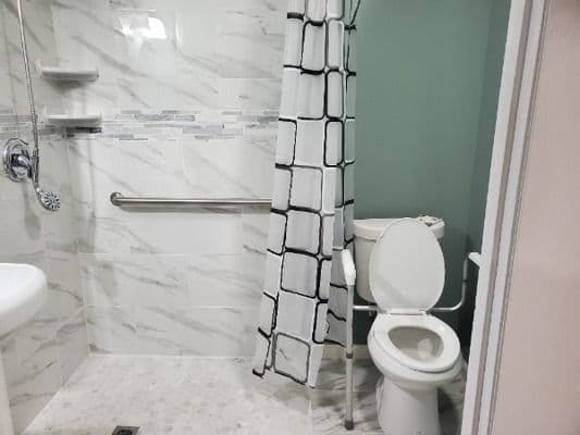Pinnacle-Bowie Assisted Living - Gallery Image 6