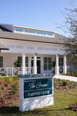 Senior Living at the Greens - Gallery Image 2