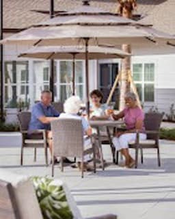 Senior Living at the Greens - Gallery Image 6