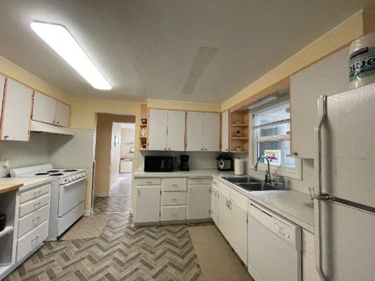 Pacific Sunrise Living Afh- Zadia Santillan