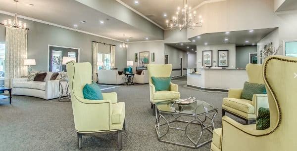 Colonial Oaks Senior Living at Campbell Park - Gallery Image 2