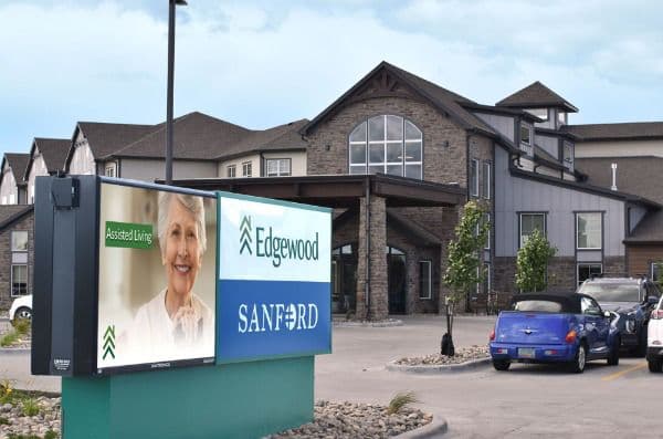 Grand Forks - Edgewood - Gallery Image 1