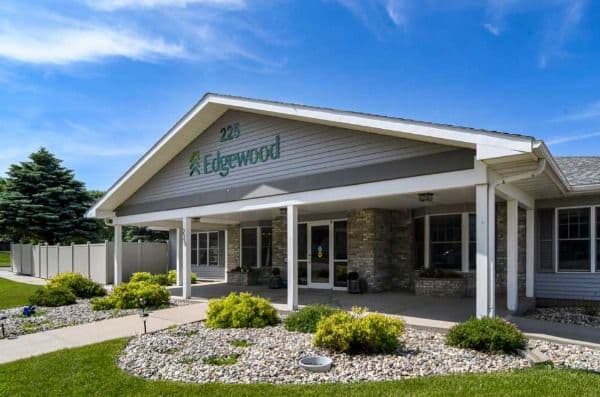 Watertown - Edgewood Cedar View - Gallery Image 1