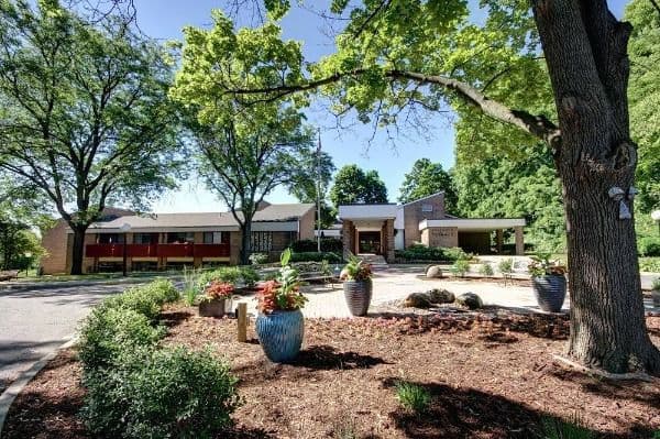 Hillside Terrace - Gallery Image 1
