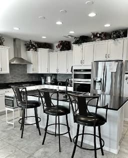 Garden Enclave Home - Gallery Image 4