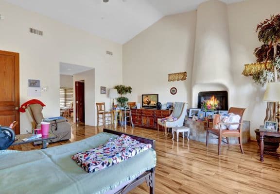 Lovin Manor - Gallery Image 5