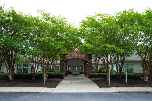 Harbison Shores Assisted Living & Memory Care - Gallery Image 4