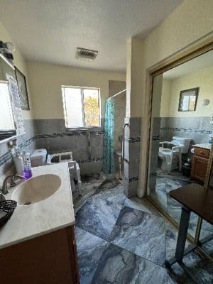 Sapphire Pacific - Lake San Marcos - Gallery Image 4