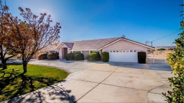 Apple Gardens - Gallery Image 1