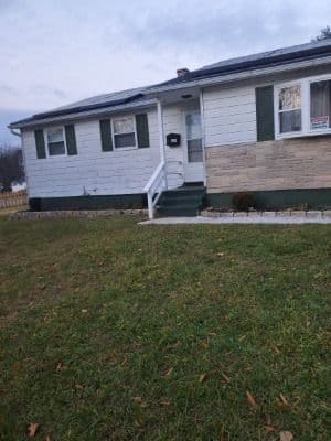 Deluxe Assisted Living - Gallery Image 1