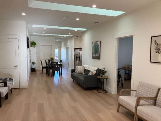 Daphne Adult Care Home, Lucian Panaite - Gallery Image 5