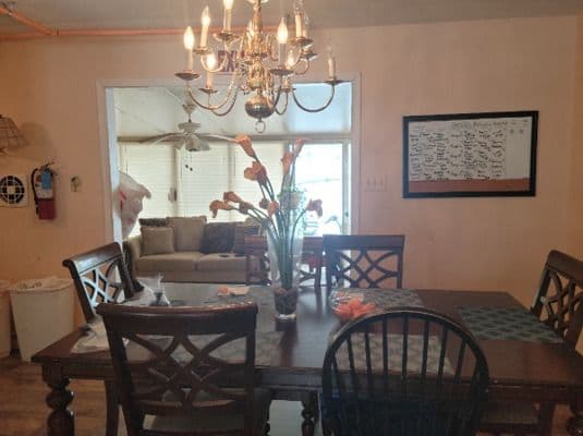 Golden Life Senior Assisted Living (Charles Co) - Gallery Image 2