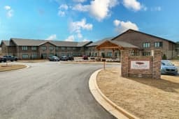 Lodge At Stephens Lake - Gallery Image 1