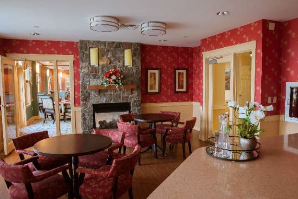 The Inn At Meredith Bay - Gallery Image 6