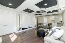 Pleasure Luxurious Living - Gallery Image 3