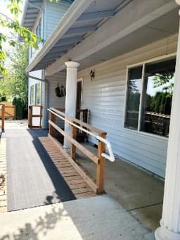 Komfort Care Home - Gallery Image 1
