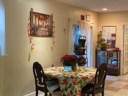 Cascadia Courts Assisted Living - Gallery Image 5