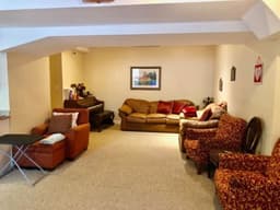 Cascadia Courts Assisted Living - Gallery Image 2